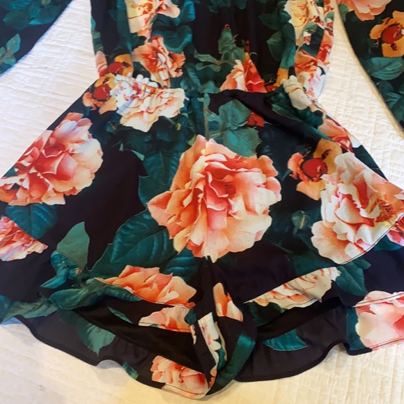 NWT SMYM floral rose romper size small - Picture 5 of 12